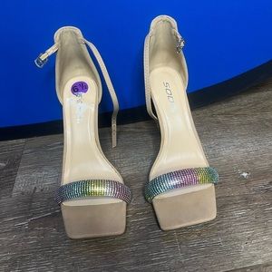 SODA multicolor heels